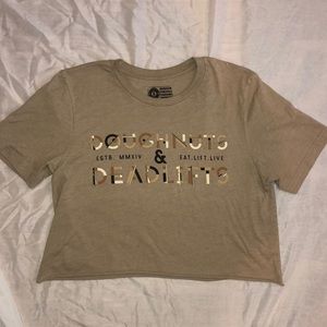 Doughnuts & Deadlifts cropped T-shirt